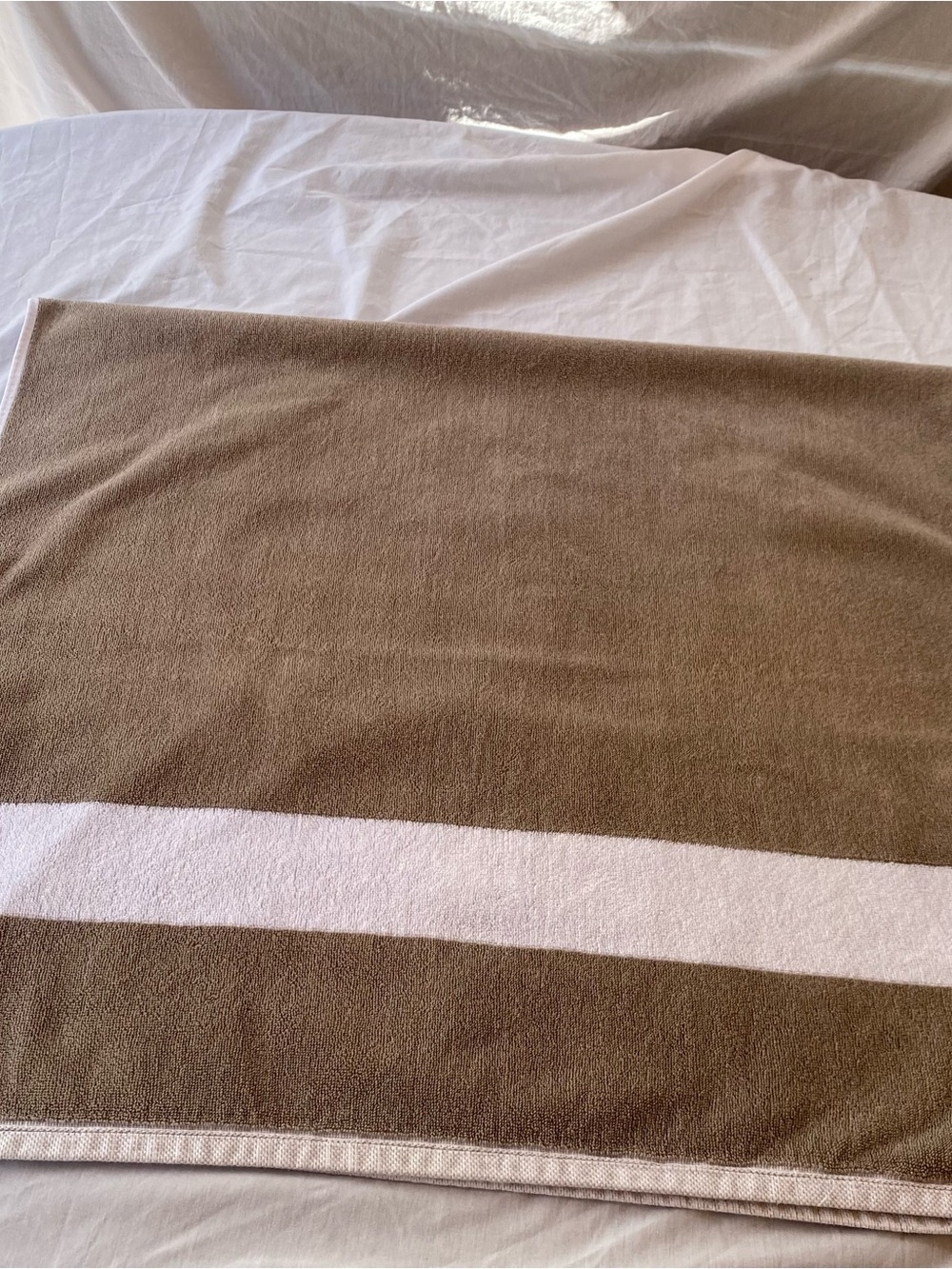 Lacoste Crocodile Logo Beach Bath Towel White Taupe Large Cotton - Picture 6 of 8